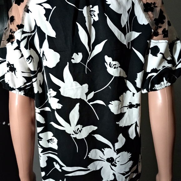 Blouse - Picture 9 of 13